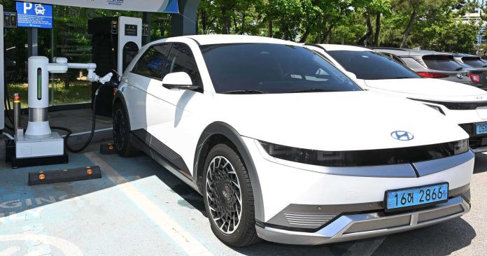 EV Robot.