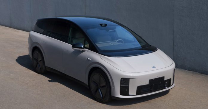 Li Auto i8