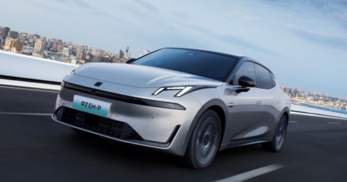 Lynk & Co 07 EM-P