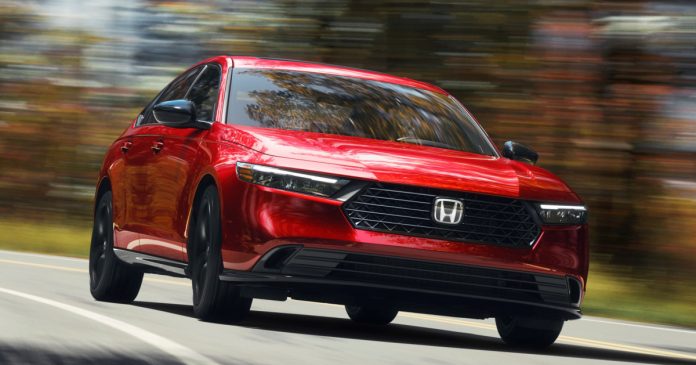 19-2023-honda-accord-sport-l-lead