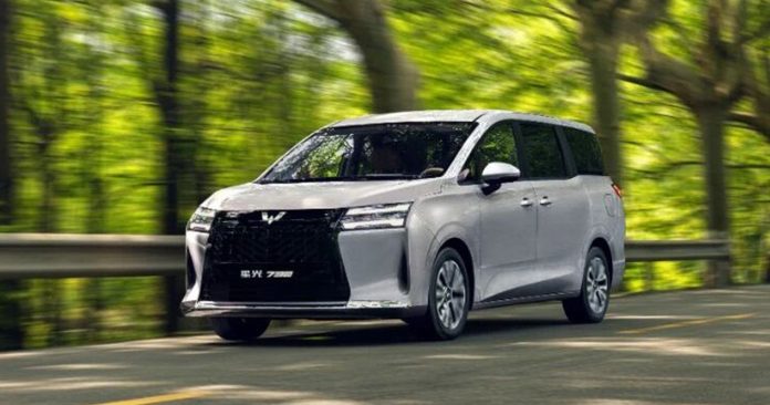 Wuling Xingguang 730