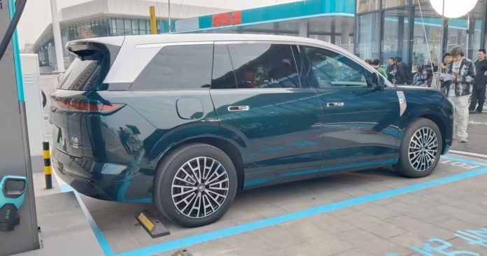 BYD Tang 9 Flagship SUV