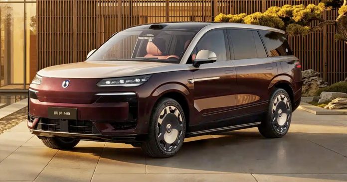 BYD-Denza-N9-Flash-Charge-Edition-